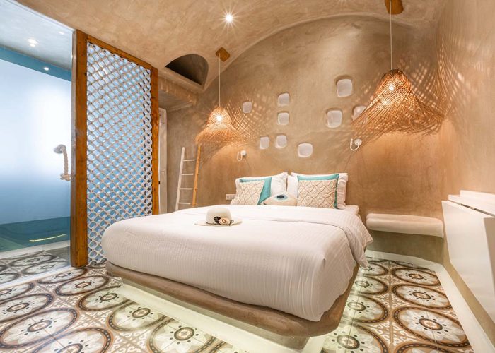 Ammos Deluxe Double Room AmazeU