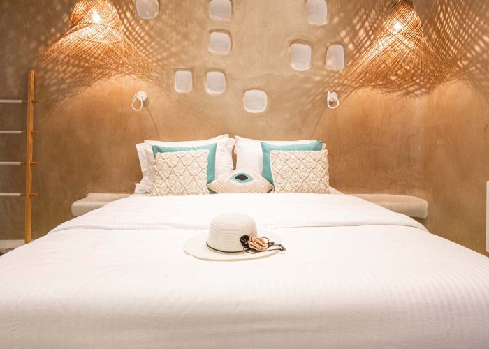 Ammos Deluxe Double Room AmazeU