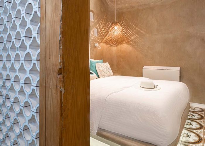 Ammos Deluxe Double Room AmazeU