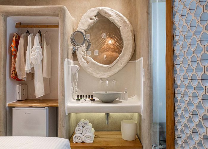 Ammos Deluxe Double Room AmazeU