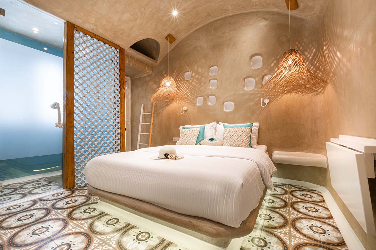 AmazeU in Chora Naxos