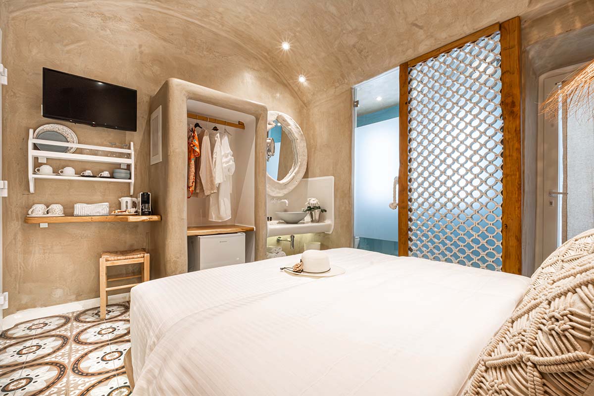 AmazeU in Chora Naxos