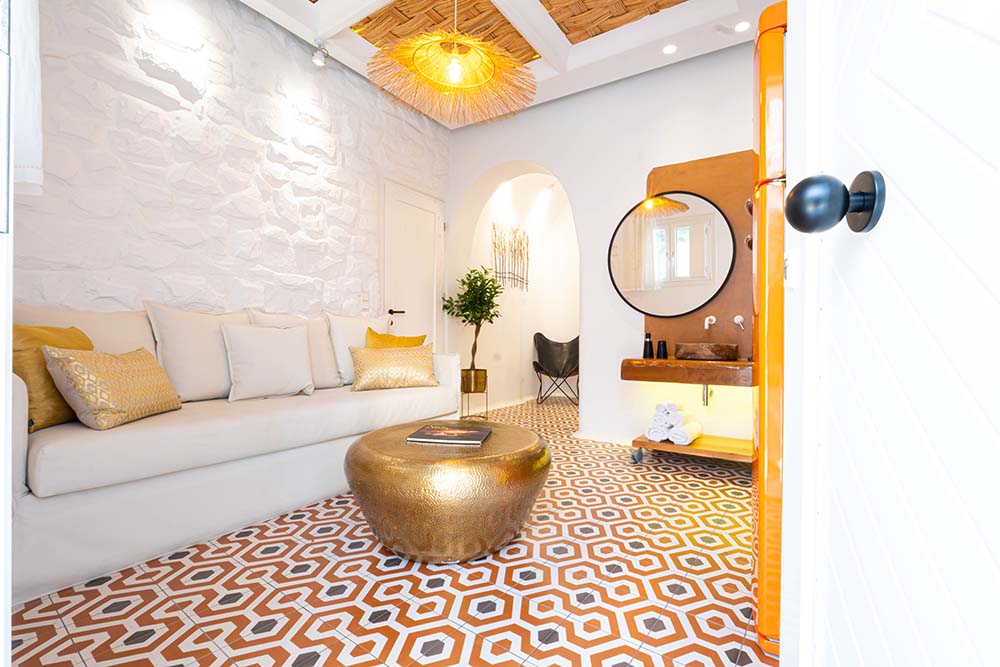 AmazeU in Chora Naxos